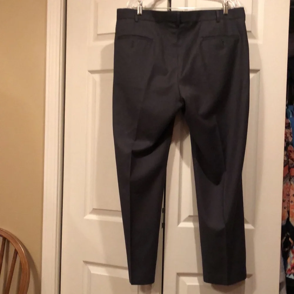 Perry Ellis  - Gray - 37x 29 - Dress Pants - Picture 3 of 6